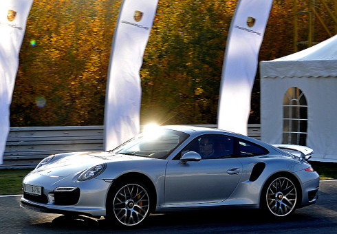 Česká premiéra Porsche 911 Turbo a Turbo S proběhla 22. října na Masarykově okruhu v Brně