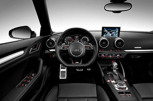 Audi představuje dynamický čtyřmístný S3 Cabriolet, první vozy budou na českém trhu předány zákazníkům koncem léta