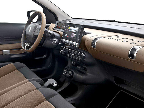 Nový atraktivní kompaktní sedan CITROËN C4 CACTUS ve velmi podrobné informaci