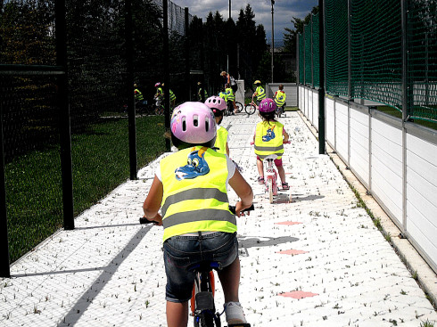 Již sedmým rokem se děti s Bezpečnou školkou učí, jak se správně chovat v silničním provozu