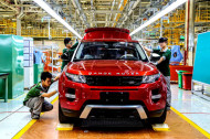 Autoperiskop.cz  – Výjimečný pohled na auta - Společnost Jaguar Land Rover otevřela nový výrobní závod v Číně