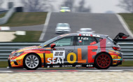 Autoperiskop.cz  – Výjimečný pohled na auta - Petr Fulín vstoupí o víkendu se svým novým závodním vozem SEAT Leon Cup Racer do sezony ETCC 2015 na maďarském okruhu Hungaroringu nedaleko Budapešti