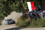 Autoperiskop.cz  – Výjimečný pohled na auta - Volkswagen slaví v Rallye Polsko dvojité vítězství – v historii soutěžního vozu Polo R WRC již dvanácté