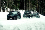 Autoperiskop.cz  – Výjimečný pohled na auta - Společnost Jaguar Land Rover včera odhalila vozy, které se představí v nové bondovce SPECTRE