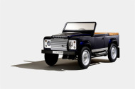 Autoperiskop.cz  – Výjimečný pohled na auta - Značka Land Rover vytvořila speciální sběratelský koncept šlapacího Defenderu