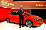 Autoperiskop.cz  – Výjimečný pohled na auta - Opel Astra – nová hvězda značky Opel v kompaktní třídě – získal automobilového „Oscara“: vybojoval prestižní cenu „Zlatý volant“ ve své třídě