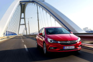 Autoperiskop.cz  – Výjimečný pohled na auta - Pět hvězdiček od Euro NCAP potvrzuje správnost bezpečnostní koncepce nového modelu Opel Astra