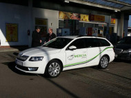 Autoperiskop.cz  – Výjimečný pohled na auta - E.ON otevírá v Chrudimi ve spolupráci s Shell plničku na CNG