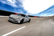 Autoperiskop.cz  – Výjimečný pohled na auta - Bridgestone a Aston Martin uspořádaly první dynamickou prezentaci modelu DB11 po jeho odhalení v Ženevě