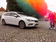 Autoperiskop.cz  – Výjimečný pohled na auta - Opel Astra SportsTourer 2016 (1.6 CDTI 100kw 6AT)