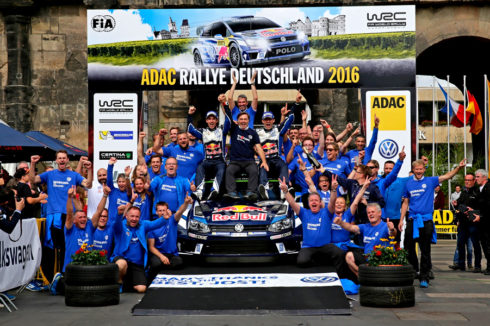 Julien Ingrassia (F), Jost Capito, Sébastien Ogier (F) WRC Rally Germany 2016 Foto: Bodo Kräling