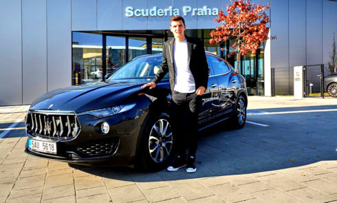Autoperiskop.cz  – Výjimečný pohled na auta - Jaroslav Kulhavý zůstává ambasadorem Maserati, model Ghibli mění za Levante
