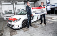 Autoperiskop.cz  – Výjimečný pohled na auta - Dodání prvního vozu Peugeot 308 Racing Cup