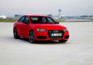 Autoperiskop.cz  – Výjimečný pohled na auta - Fanoušci vysokovýkonných vozů se čtyřmi kruhy mohou již objednávat nové modely Audi S4 Limuzína a Audi S4 Avant