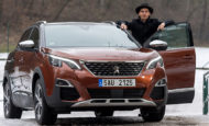 Autoperiskop.cz  – Výjimečný pohled na auta - Motocyklový závodník Lukáš Pešek se stal ambasadorem značky Peugeot v České republice