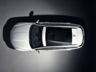 Autoperiskop.cz  – Výjimečný pohled na auta - Značka Jaguar maličko poodhalila svůj nový Jaguar XF Sportbrake na centrálním kurtu Wimbledonu