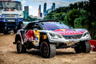 Autoperiskop.cz  – Výjimečný pohled na auta - Silk Way Rally je v plném proudu a Peugeot obsadil včera  v pátek 8.července první tři místa: Loeb, Peterhansel a Despres v zahajovací 1. etapě obsadili první, druhé a třetí místo