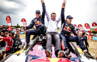 Autoperiskop.cz  – Výjimečný pohled na auta - Carlos Sainz, Lucas Cruz a jejich PEUGEOT 3008DKR Maxi triumfovali v Rallye Dakar 2018, která se zapíše do historie