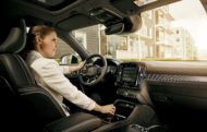 Autoperiskop.cz  – Výjimečný pohled na auta - Automobilka Volvo Cars se chystá integrovat do své příští generace infotainment systému služby Google Assistant, Google Play Store a Google Maps