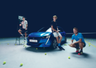 Autoperiskop.cz  – Výjimečný pohled na auta - Peugeot e-208 hvězdou French Open 2019