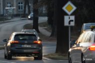 Autoperiskop.cz  – Výjimečný pohled na auta - Používání směrových světel dělá řidičům problémy