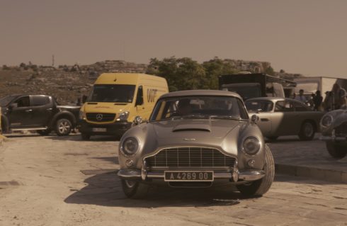 Autoperiskop.cz  – Výjimečný pohled na auta - DHL ve službách 25. filmu s Jamesem Bondem Není čas zemřít