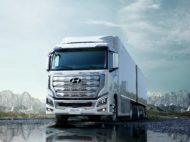 Autoperiskop.cz  – Výjimečný pohled na auta - Hyundai XCIENT Fuel Cell, první těžké nákladní vozidlo s palivovými články na světě, míří v Evropě do komerčního provozu