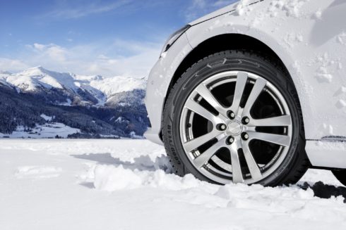 Goodyear UltraGrip Performance+ vyhrály test zimních pneumatik magazínu Auto Bild allrad
