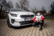 Autoperiskop.cz  – Výjimečný pohled na auta - Kia v rámci Evropské ligy UEFA zprostředkuje 11letému chlapci z Klokánku neopakovatelný virtuální zážitek