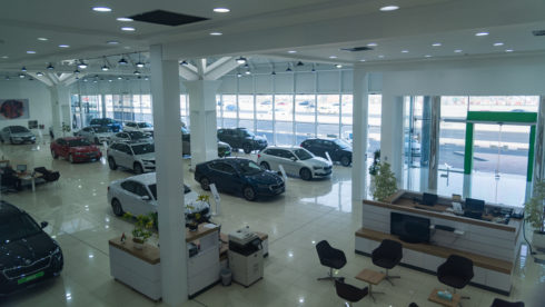 ŠKODA AUTO otevřela ve Spojených arabských emirátech svůj největší showroom na světě