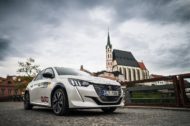 Autoperiskop.cz  – Výjimečný pohled na auta - Všechny tři posádky s elektromobily značky Peugeot úspěšně v cíli Czech New Energies Rallye 2021