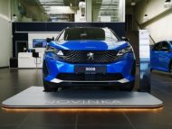 Autoperiskop.cz  – Výjimečný pohled na auta - Prvním koncesionářem s novou identitou je nově otevřený Lenner Motors v Říčanech