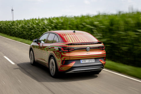 Spojení elegantní sportovnosti s hospodárností: Volkswagen představí na IAA SUV kupé ID.5 GTX