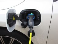 Autoperiskop.cz  – Výjimečný pohled na auta - Elektromobilita má zelenou, ale naráží na bariéry