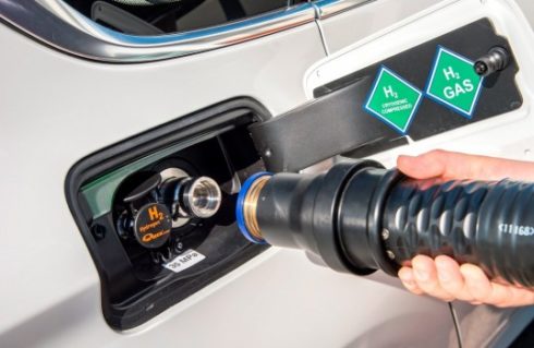 Vodíkový pohon může mít do 10 let stejný podíl jako elektromobily. Ústup spalovacích motorů bude pomalý
