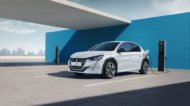 Autoperiskop.cz  – Výjimečný pohled na auta - 100% elektrický Peugeot e-208: nový elektromotor, vyšší účinnost a dojezd až 400 kilometrů
