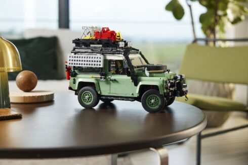 Autoperiskop.cz  – Výjimečný pohled na auta - Stylová oslava 75 let: Land Rover Defender 90 v kostkách