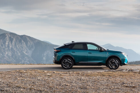 Nový Peugeot 3008: Nádherný SUV fastback dorazil do Česka