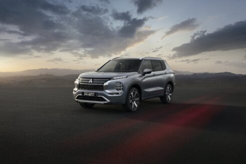 Evropská premiéra Mitsubishi Outlander PHEV 4×4