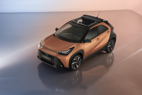 Autoperiskop.cz  – Výjimečný pohled na auta - Toyota Aygo X poprvé jako hybrid. Techniku dostane z Yarise