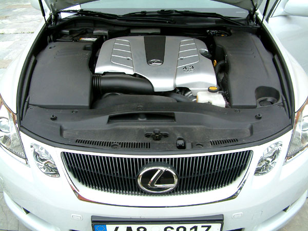 Lexus GS430: opravdový luxus