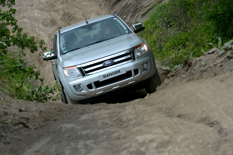 Zcela nový pick-up Ford Ranger – v terénu nezklamal (nejlépe to potvrzují fotografie)