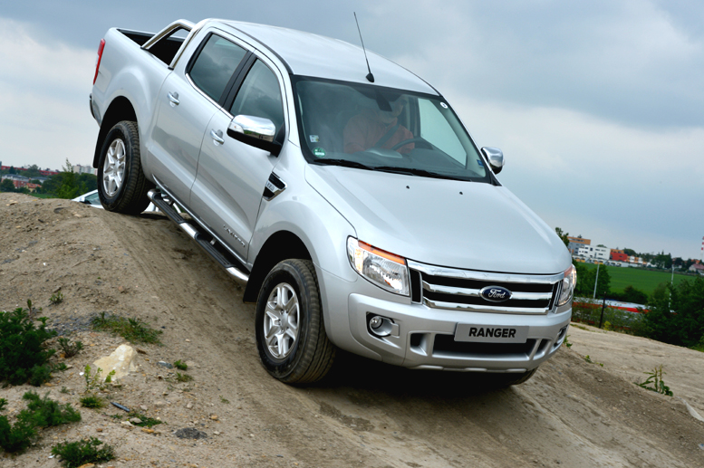 Zcela nový pick-up Ford Ranger – v terénu nezklamal (nejlépe to potvrzují fotografie)