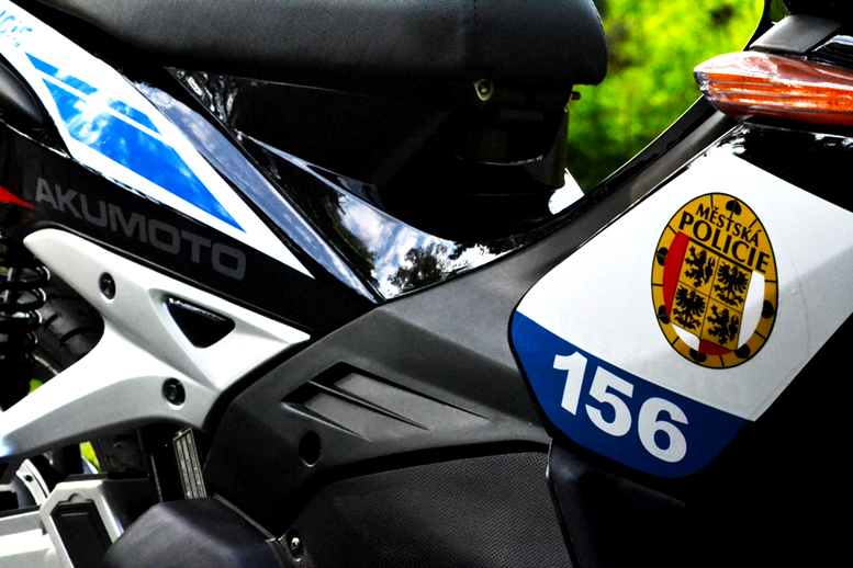 Městská policie Neratovice převzala elektro skútry Městská policie Neratovice převzala elektro skútry