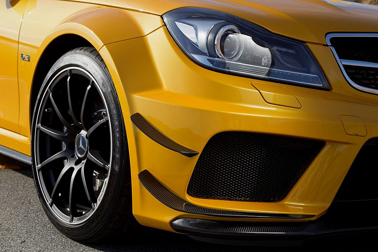 Mercedes-Benz C 63 AMG Coupé Black Series využívá kvalit nové Dunlop Sport Maxx Race