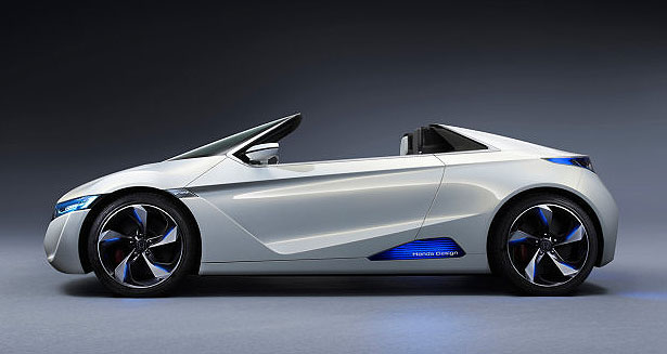 Honda NSX Concept a prototyp evropské verze modelu CR-V na březnovém autosalonu v Ženevě