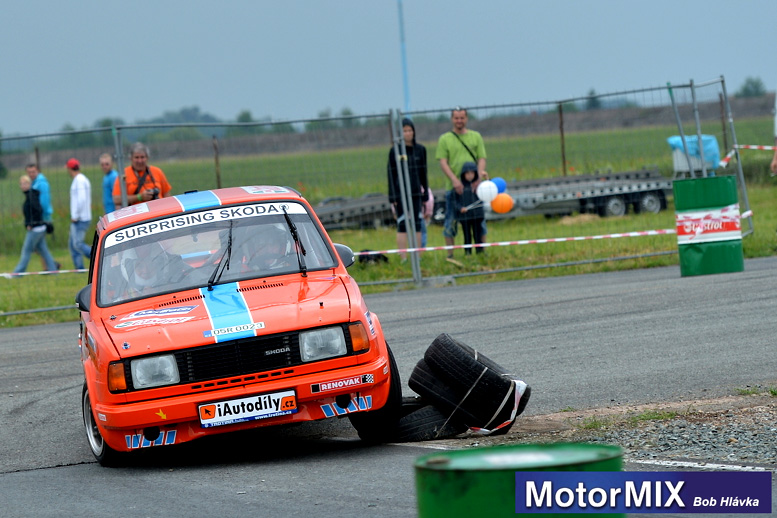 Rally Show o víkendu na autodromu v Hradci byl strhující Rally Show o víkendu na autodromu v Hradci byl strhující