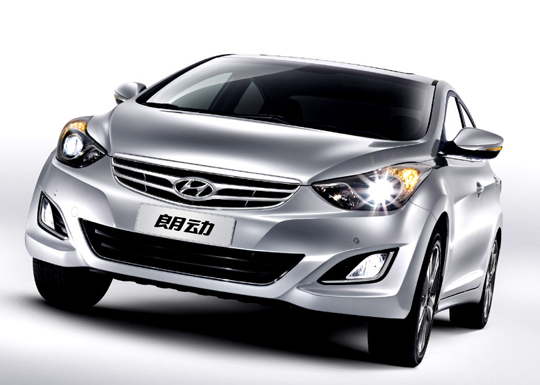 Hyundai představil na probíhajícím mezinárodním autosalonu v Pekingu limuzínu Elantru pro Čínu