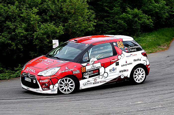 Lucie Červenková, vítězka unikátního projektu Czech Women Talent DS3 R1 2013, absolvovala při Rallysprintu Kopná vydařenou soutěžáckou premiéru