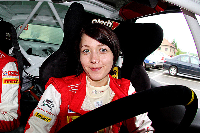 Lucie Červenková, vítězka unikátního projektu Czech Women Talent DS3 R1 2013, absolvovala při Rallysprintu Kopná vydařenou soutěžáckou premiéru